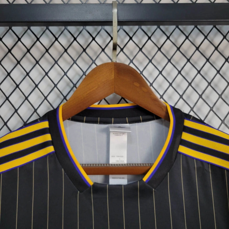 Koszulka Manchester United 2025 „Retro” z limitowanej edycji