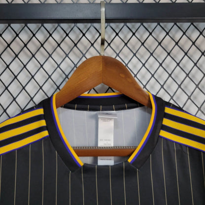 Koszulka Manchester United 2025 „Retro” z limitowanej edycji